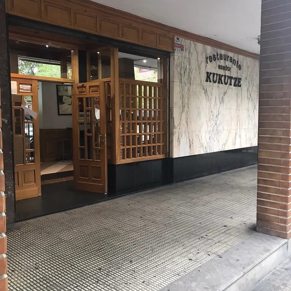Entrada del Restaurante Kukutze